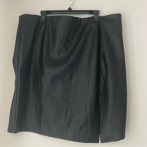 Maree Black Faux Leather Skirt Size 4X